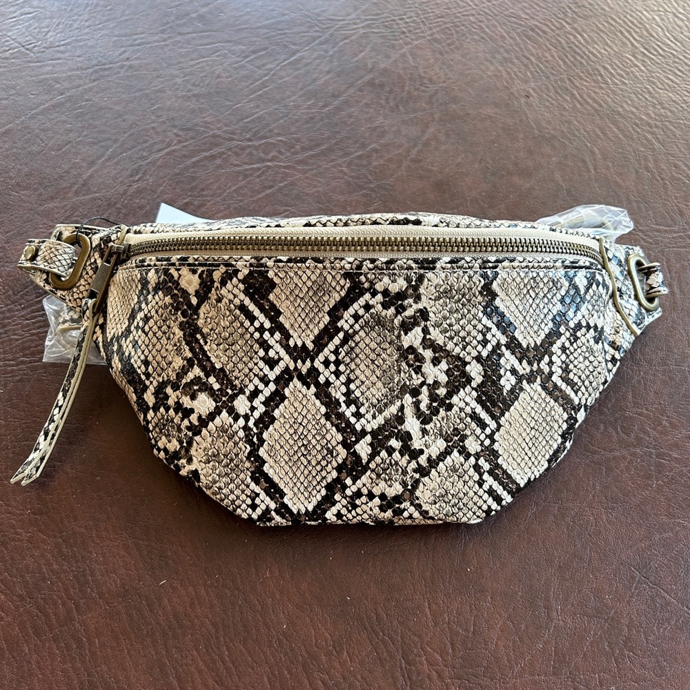 The Drop Women's Preston Belt Bag, Sand
